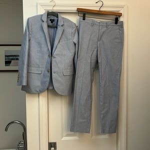 Never work boys Crewcuts three pieces suit